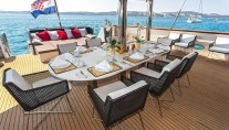 Sailing yacht NAVILUX -  Aft deck Al Fresco Dining